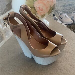 BCBGMaxAzria Tan and White Platform Shoes with Chunky Heel